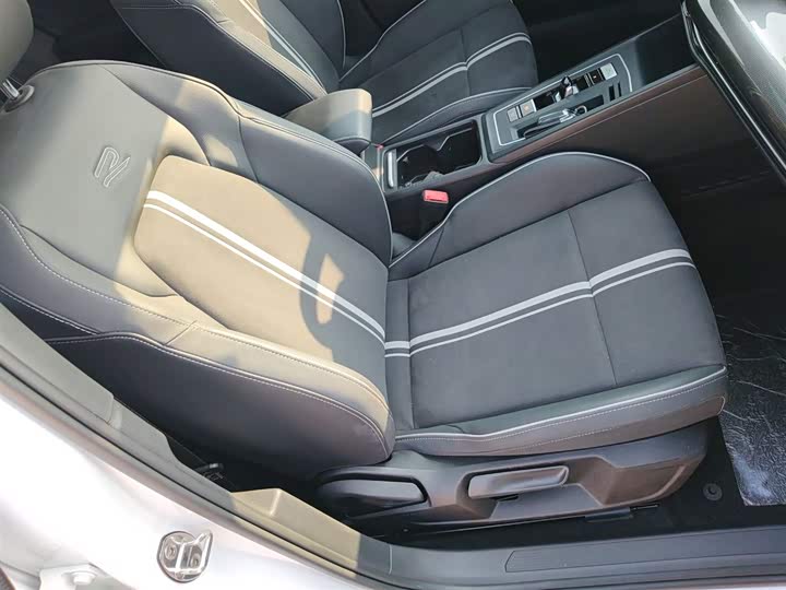 Фото 25 - Volkswagen Golf