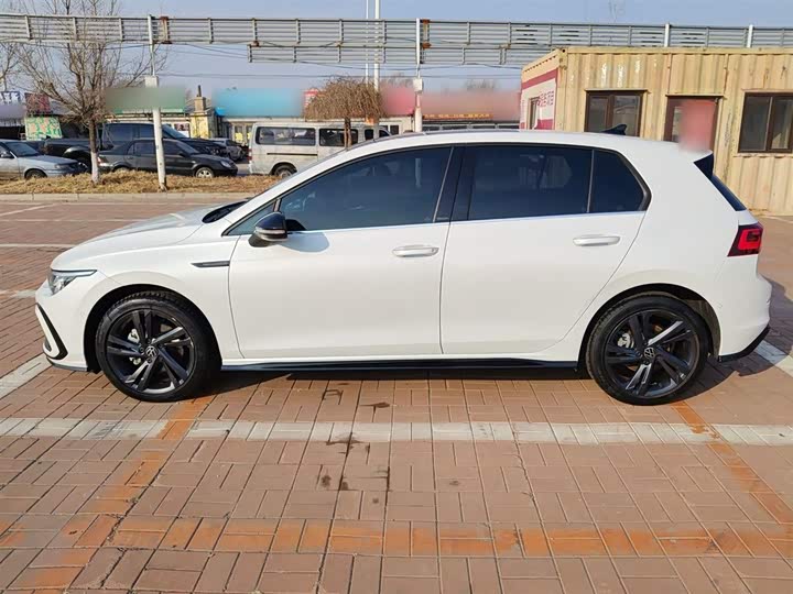 Фото 5 - Volkswagen Golf