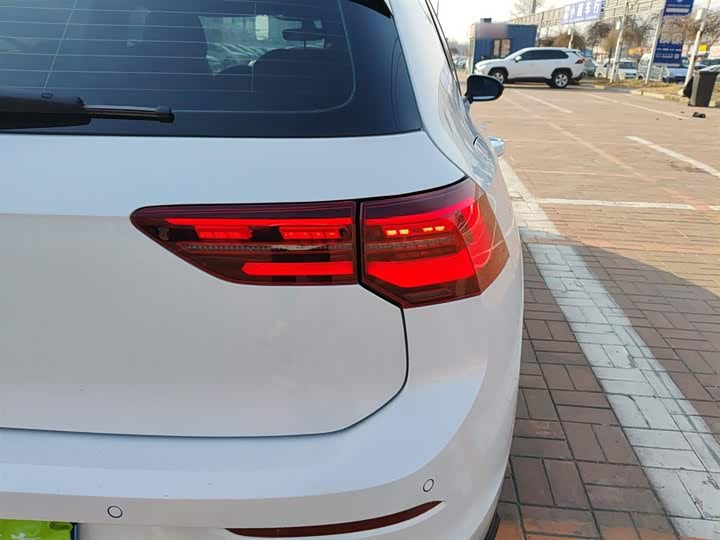 Фото 8 - Volkswagen Golf