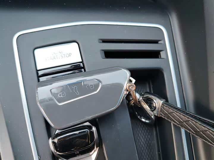 Фото 9 - Volkswagen Golf