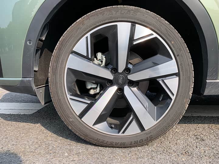 Фото 11 - Ford Equator Hybrid