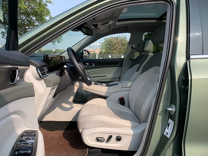 Фото 14 - Ford Equator Hybrid