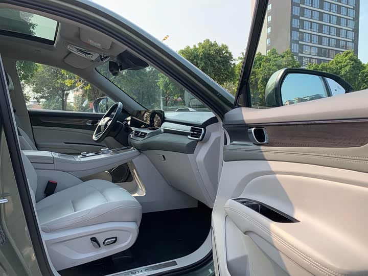 Фото 16 - Ford Equator Hybrid