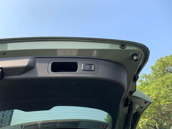 Фото 8 - Ford Equator Hybrid