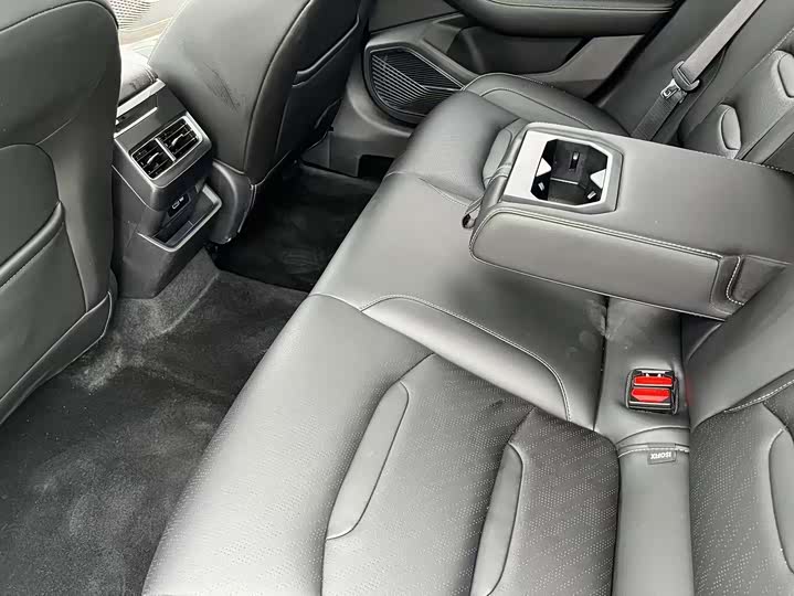 Фото 15 - Geely Preface