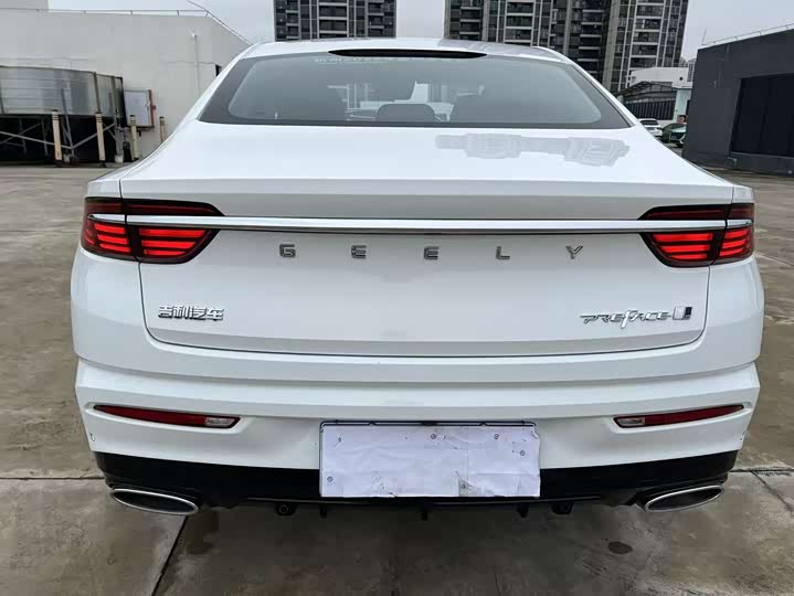 Фото 7 - Geely Preface