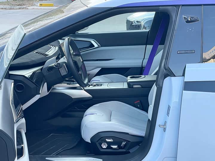 Фото 5 - HiPhi Z