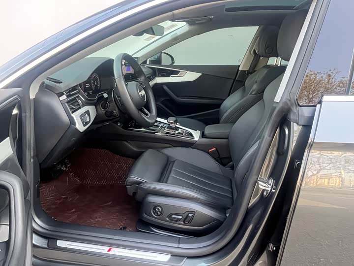 Фото 10 - Audi A5