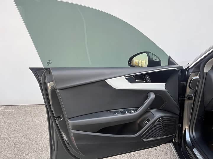 Фото 16 - Audi A5