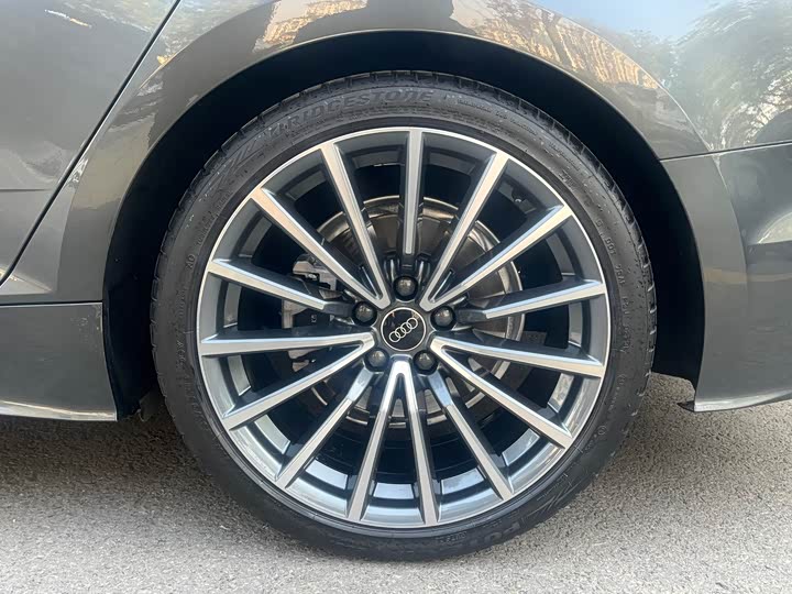 Фото 18 - Audi A5