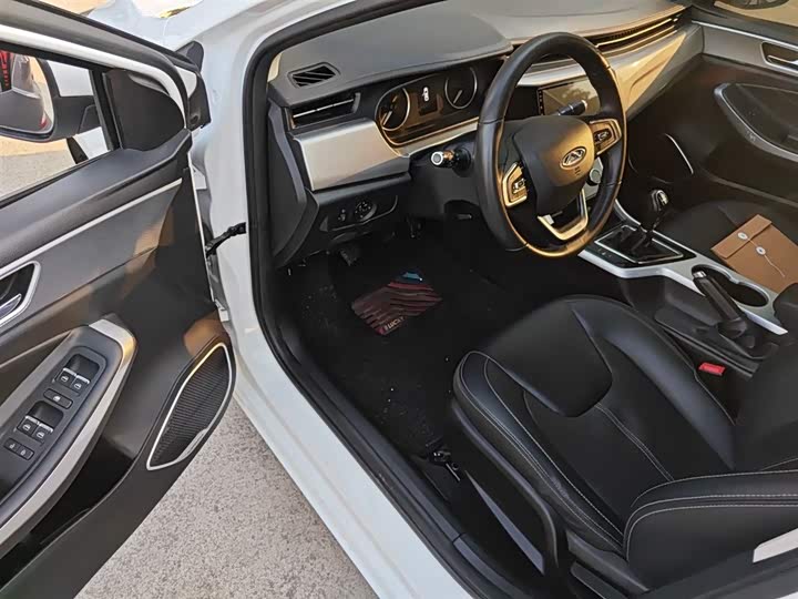 Фото 16 - Chery Arrizo 5