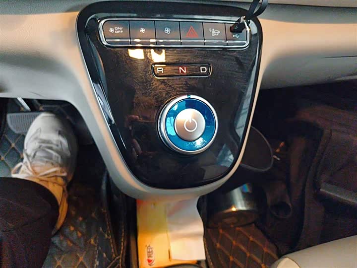 Фото 14 - Ora White Cat