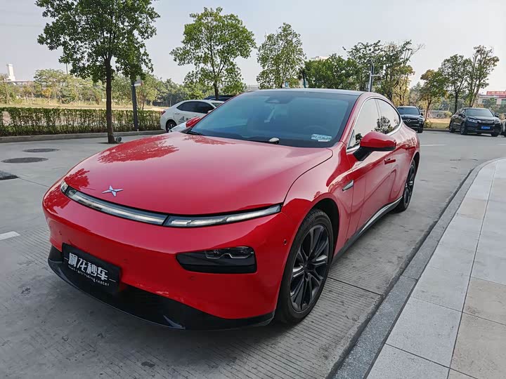 Фото 1 - XPeng P7