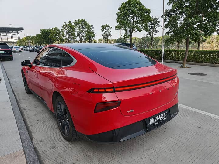 Фото 5 - XPeng P7