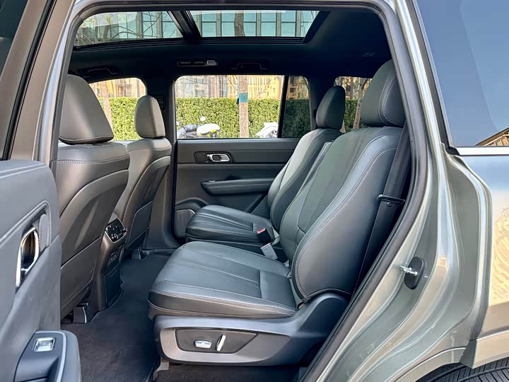 Фото 13 - LiXiang One