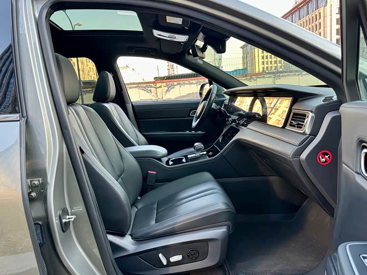 Фото 16 - LiXiang One