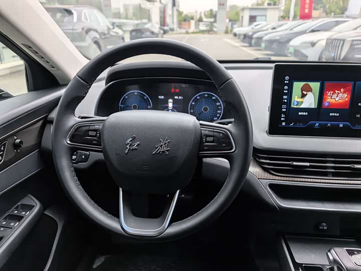 Фото 11 - Hongqi E-QM5