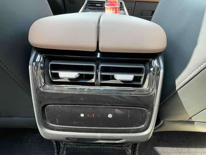 Фото 19 - Chery Tiggo 8L