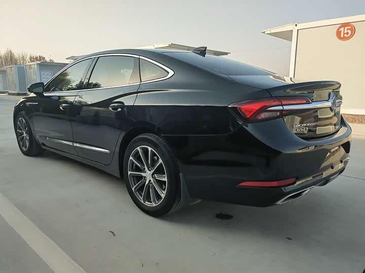 Фото 8 - Buick LaCrosse