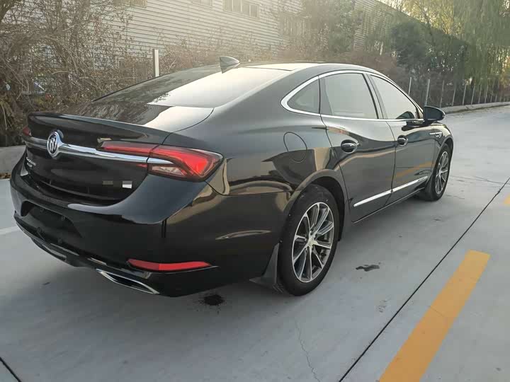 Фото 9 - Buick LaCrosse