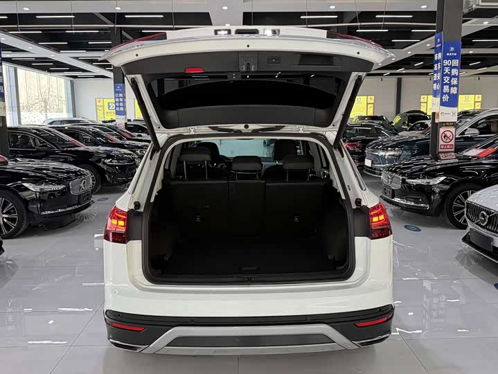 Фото 12 - Volkswagen Tayron