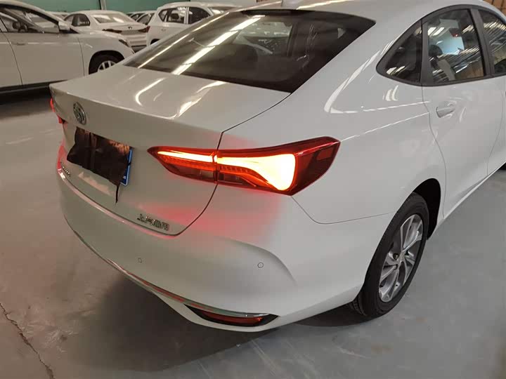 Фото 8 - Buick Verano