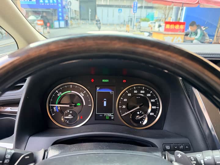 Фото 12 - Toyota Alphard