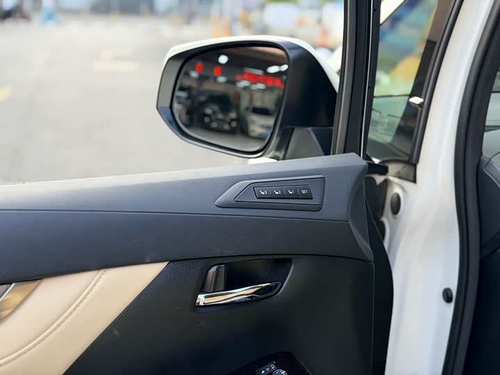 Фото 14 - Toyota Alphard