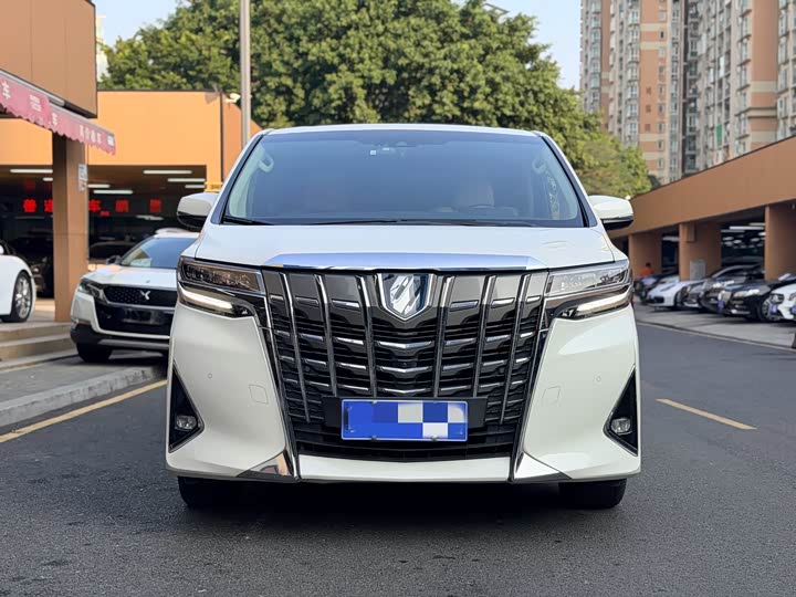 Фото 2 - Toyota Alphard
