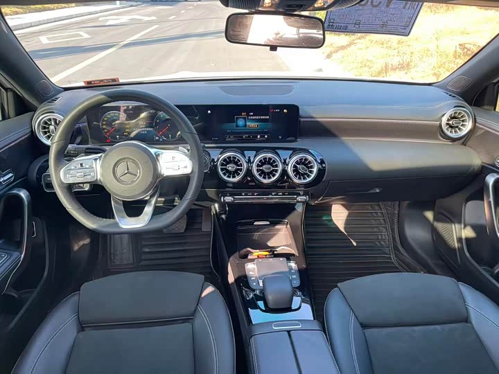 Фото 11 - Mercedes-Benz A-Class