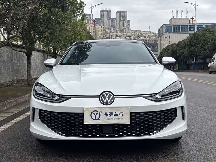 Фото 2 - Volkswagen Lamando L