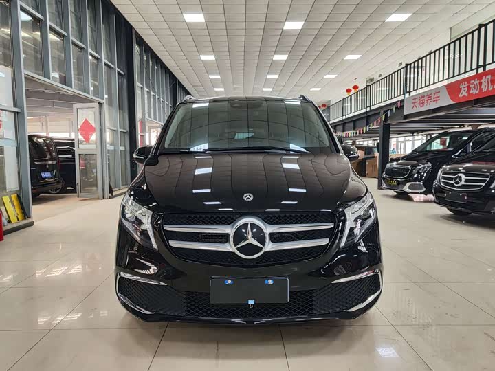 Фото 2 - Mercedes-Benz V-Class