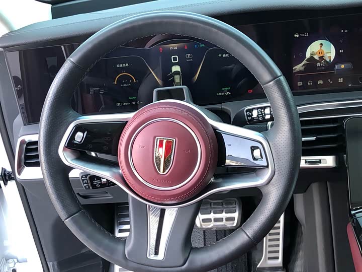 Фото 10 - Hongqi E-HS9