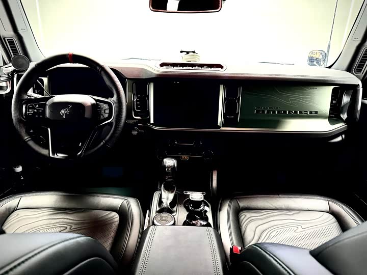 Фото 7 - Ford Bronco