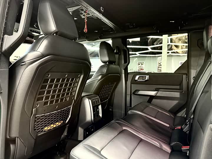 Фото 8 - Ford Bronco