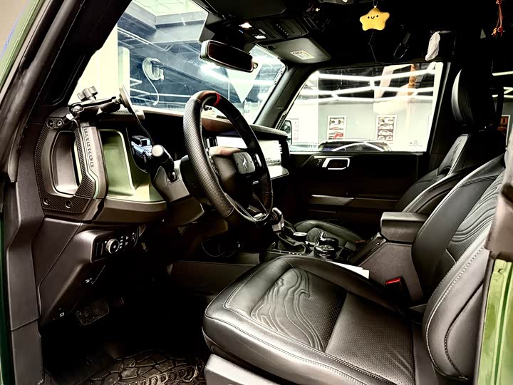 Фото 9 - Ford Bronco