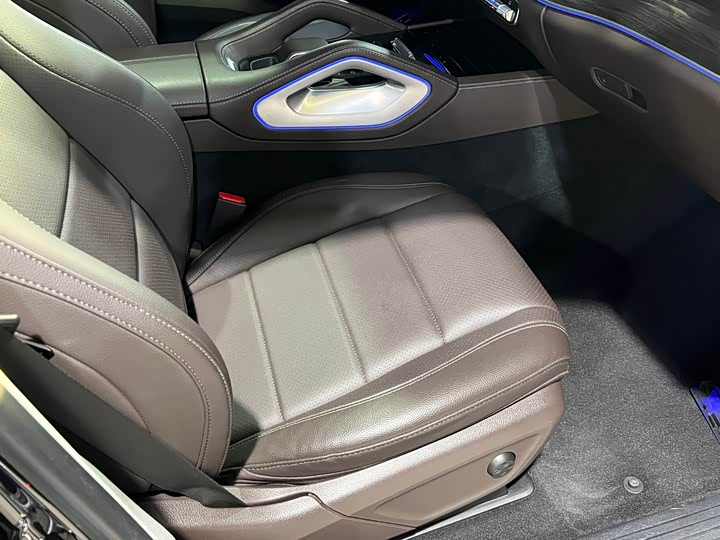 Фото 22 - Mercedes-Benz GLE-Class