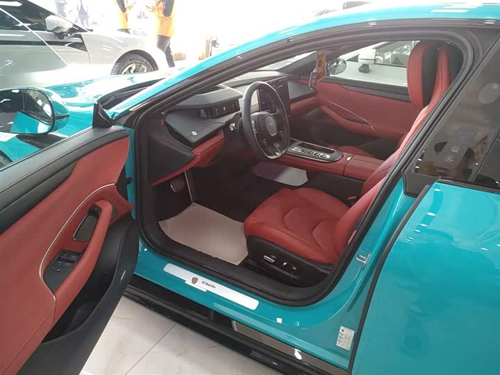 Фото 16 - Xiaomi SU7