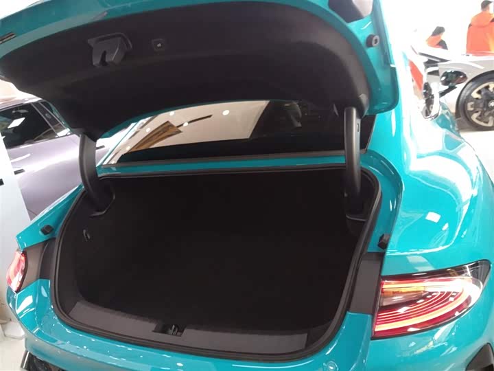 Фото 19 - Xiaomi SU7