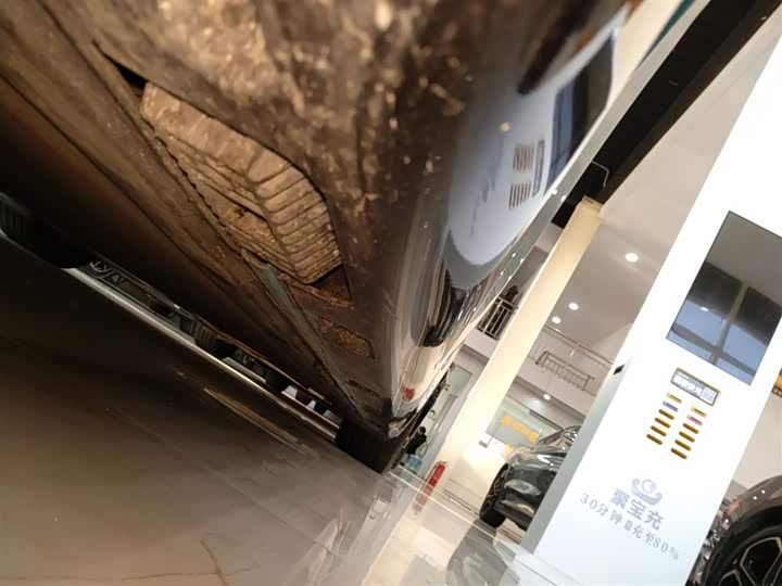 Фото 22 - Xiaomi SU7