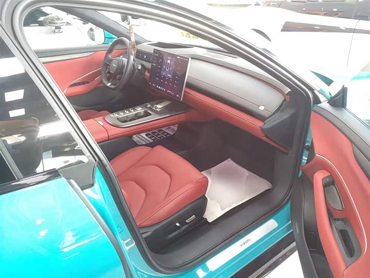 Фото 25 - Xiaomi SU7