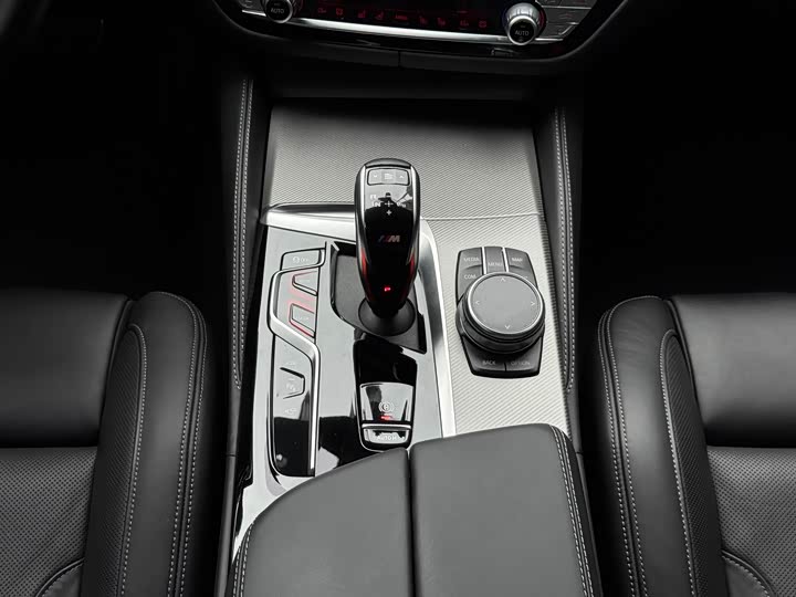 Фото 11 - BMW M5