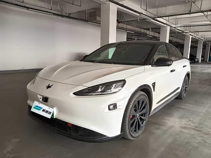 Фото 1 - BAIC Arcfox Alpha S