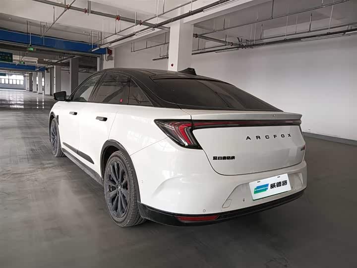 Фото 4 - BAIC Arcfox Alpha S