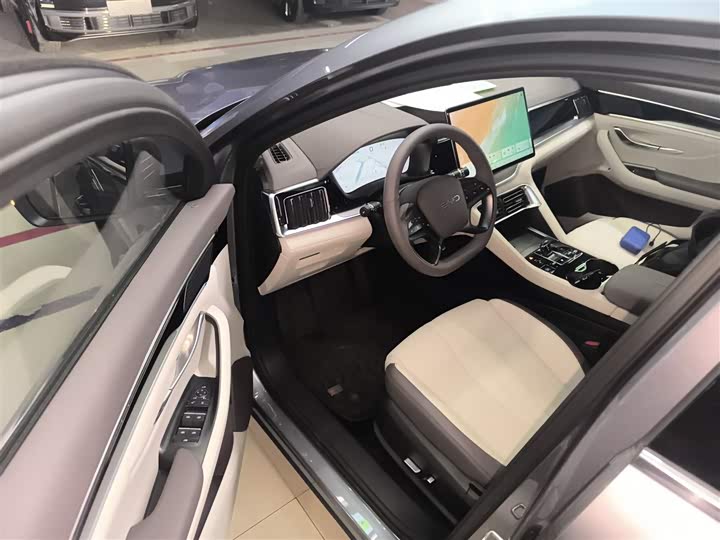 Фото 16 - BYD Song Plus Hybrid/EV