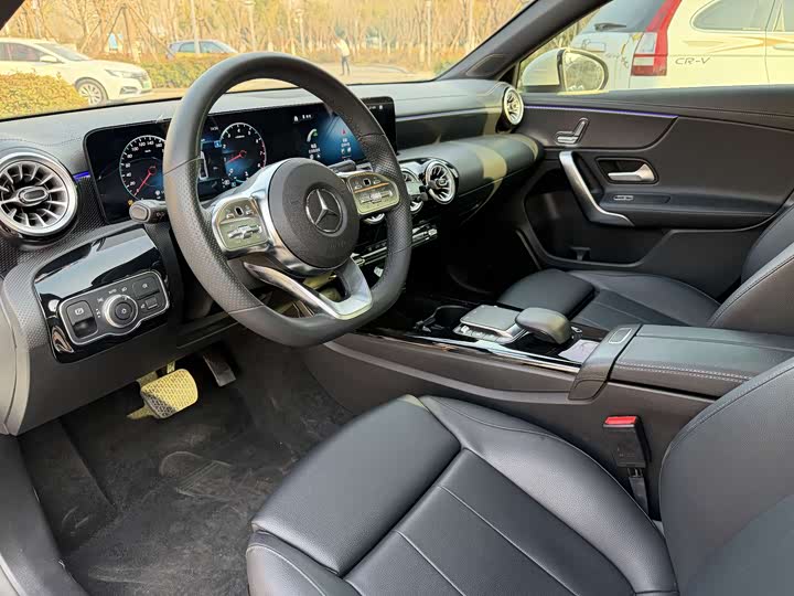 Фото 14 - Mercedes-Benz A-Class