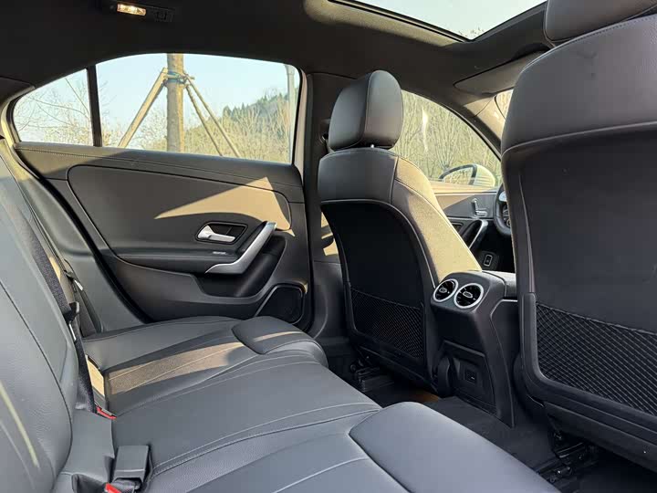 Фото 20 - Mercedes-Benz A-Class