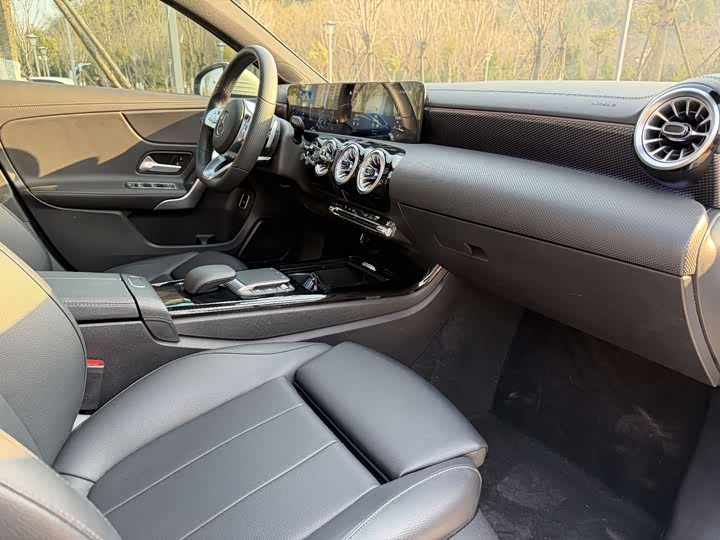 Фото 21 - Mercedes-Benz A-Class