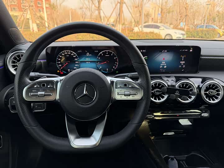 Фото 9 - Mercedes-Benz A-Class