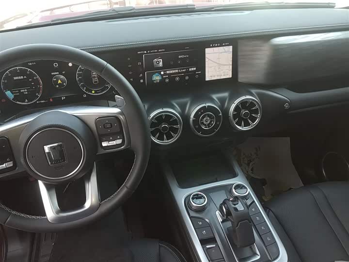 Фото 10 - Tank 300